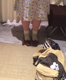 MICHAEL LINNELL | 緑色の靴下にパンプスを合わせて(パンプス)