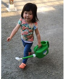 GAP | 張り切って水やり！(デニムパンツ)