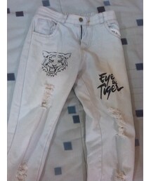 淺色男友褲(デニムパンツ)