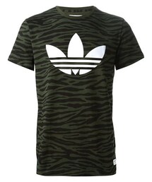adidas Originals | tiger stripe print trefoil print T-shirt(Tシャツ/カットソー)