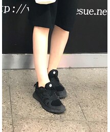 TESLA | スニーカー