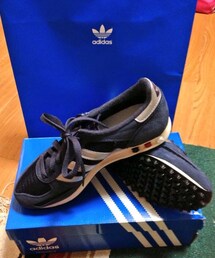 adidas | スニーカー