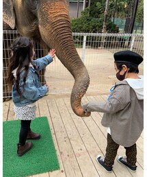 白パーカー×レオパードコーデ | ペットグッズ