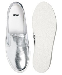 asos | DOCKLAND Plimsolls メタリックシルバースリッポン(スニーカー)
