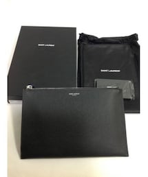 SAINT LAURENT PARIS | クラッチバッグ