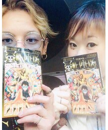 『ONE PIECE FILM GOLD』777巻と2人❣️ | その他