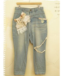 「antique」古城のパーティー　 アンティークレースをたっぷり　リメイクサルエルデニムパンツ(デニムパンツ)