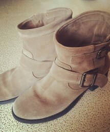 Khaju | ＊エンジニアブーツ＊
Khajuのセレクト”Lucia Viguera”(ブーツ)