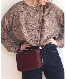 Isn't She? | シャツ/ブラウス