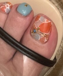 ハイビスカスにブルーにゴールド夏ネイル👡✨ | マニキュア/ジェルネイル