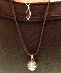 no brand | 上 ノーブランド
下 ウィルス ラックベル
(ネックレス)