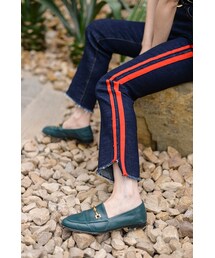 压条毛边微喇牛仔裤(デニムパンツ)