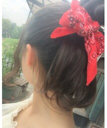 UNKNOWN. | ヘアバンド