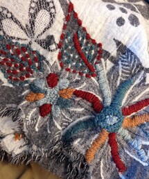 ROUGE levres | 刺繍入りマフラー(マフラー)