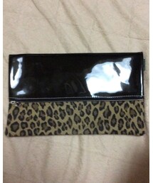 BEAUTY&YOUTH UNITED ARROWS | TEMBEAとのコラボ商品。黒い箇所はエナメル材質になってマス (^^)(クラッチバッグ)