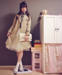 BEAMS WOMEN | コート着たところ(トレンチコート)