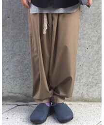 Edwina Horl | スラックス