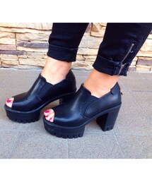 シャークソールのオープントゥー
韓国で購入(ブーティ)