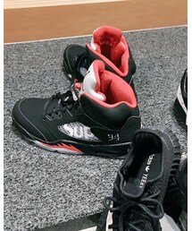 Supreme | air jordan × supreme (スニーカー)