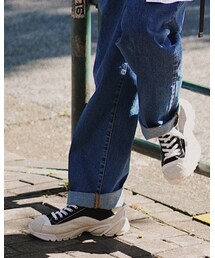 ion | スニーカー