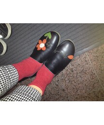 黒のお花のくつ
お母さんの。でかいから靴下二枚履き。(その他シューズ)