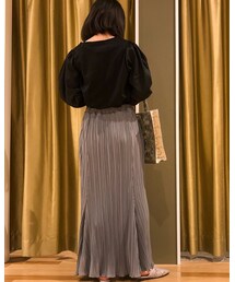 バック | トップス