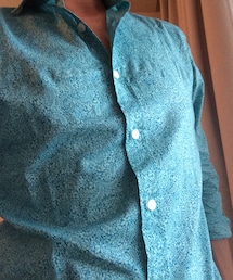 HIGH STREET | リバティ柄のグリーンシャツ(シャツ/ブラウス)