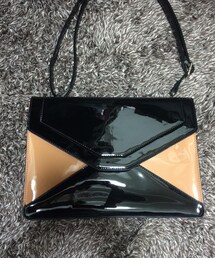 PEYTON PLACE | エナメルクラッチ(クラッチバッグ)