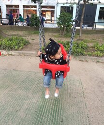 UNIQLO | 毛虫だらけの公園(-_-)ありえない。ありえない。ありえない。。。(Tシャツ/カットソー)