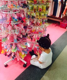 ヒラキ | ヘアゴムコーナーにずーっとおれそう遺伝子。(スニーカー)