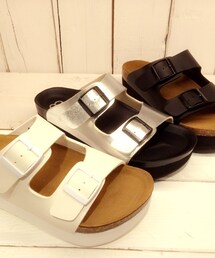 DOUBLE NAME | サンダル