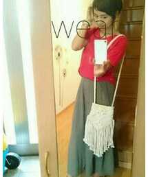 今日のコーディネート | 赤T×カーキパンツコーデ(Tシャツ/カットソー)