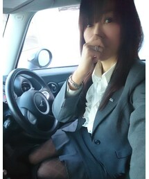 昨日のオフィス私服スーツ👜 | ギャザーフリル✖パイピングスーツ✖愛車💖(スーツスカート)
