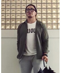 quaire cent quinze | Tシャツ/カットソー