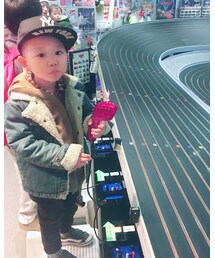 📷羽田で🚘レース | ユマ君激ハマりで四レース🏎も参加したらしいです😂(おもちゃ)