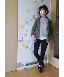 通勤ver. | 朝の通勤には羽織が必須〜👍靴も濡れるから白じゃなくて黒〜😅(その他)