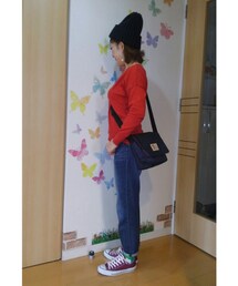 カーデなしver. | 赤ニット×デニムでシンプルに🎵デニムのワイドパンツ欲しい(その他)