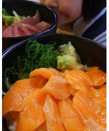 本日の昼食🐟 | マグロ＆トロサーモン丼❤in 小樽ポセイ丼(食器/キッチン)