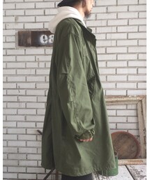 side | トップス
