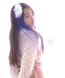 DAISO | フェザーヤーンを指編みして丸めてピンでとめただけ(ヘアアクセサリー)