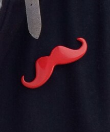 赤ムッシュバッチ(ブローチ/コサージュ)