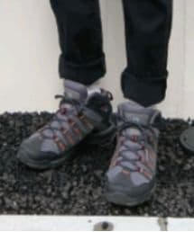 SALOMON | トレッキングシューズ(スニーカー)