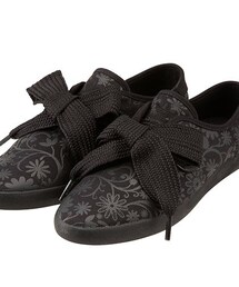 adidas | 
アディダスのかわいい子(スニーカー)