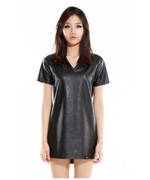 HUMAN POTENTIAL - FAUX LEATHER SIDE ZIPPER LONG V NECK T-SHIRT - black(Tシャツ/カットソー)