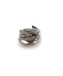 LARRY SMITH | Kazekiri Feather Ring(リング)
