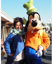 グーフィーとの一枚は強風🌀のためおデコ全開💦 | その他