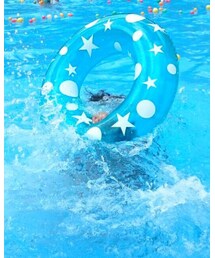 浮き輪に乗って、優雅にプールで流れたかった… | その他