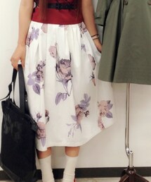 MOUSSY | 薔薇柄ミモレ丈スカート(スカート)