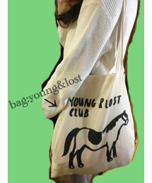 イギリスのレーベルYOUNG&LOST CLUBの馬柄エコバッグ。(トートバッグ)