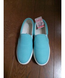 しまむら | yuri さん♪の真似て～(笑)
スリッポンスニーカーGET～(笑)
ありがとう♪(スニーカー)